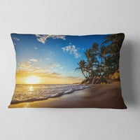 Designart Paradise Tropical Island Beach Sunrise - Seashore Dobás Párna - 12x20